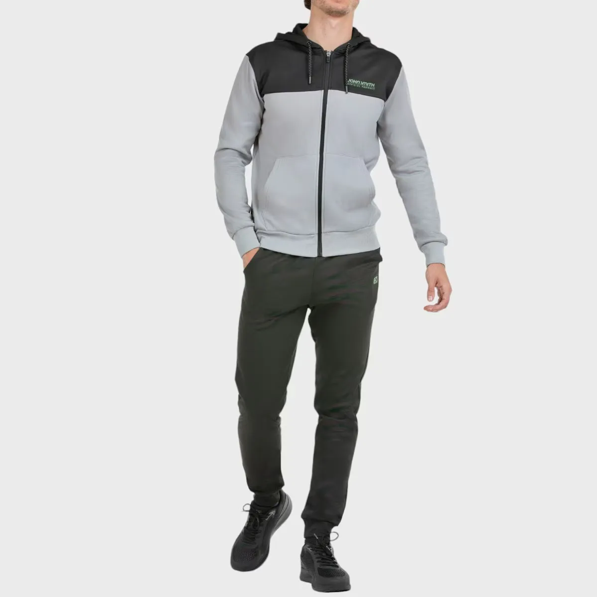 Мужской спортивный костюм Cenle M John Smith, серый
Мужской спортивный костюм Cenle M John Smith, серый