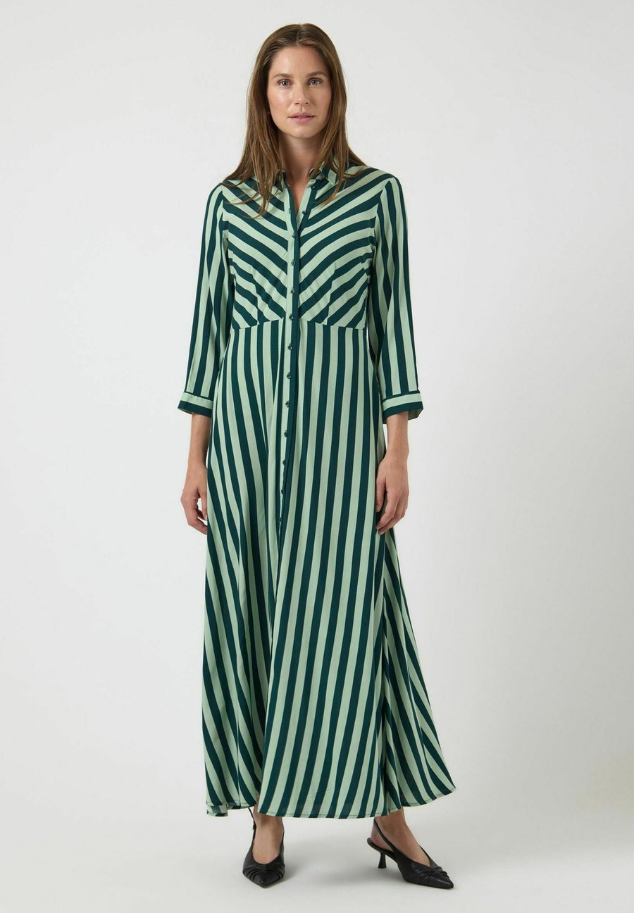 Платье YAS YASSAVANNA LONG, Ponderosa Pine /Mottled Dark Green
Платье YAS YASSAVANNA LONG, Ponderosa Pine /Mottled Dark Green