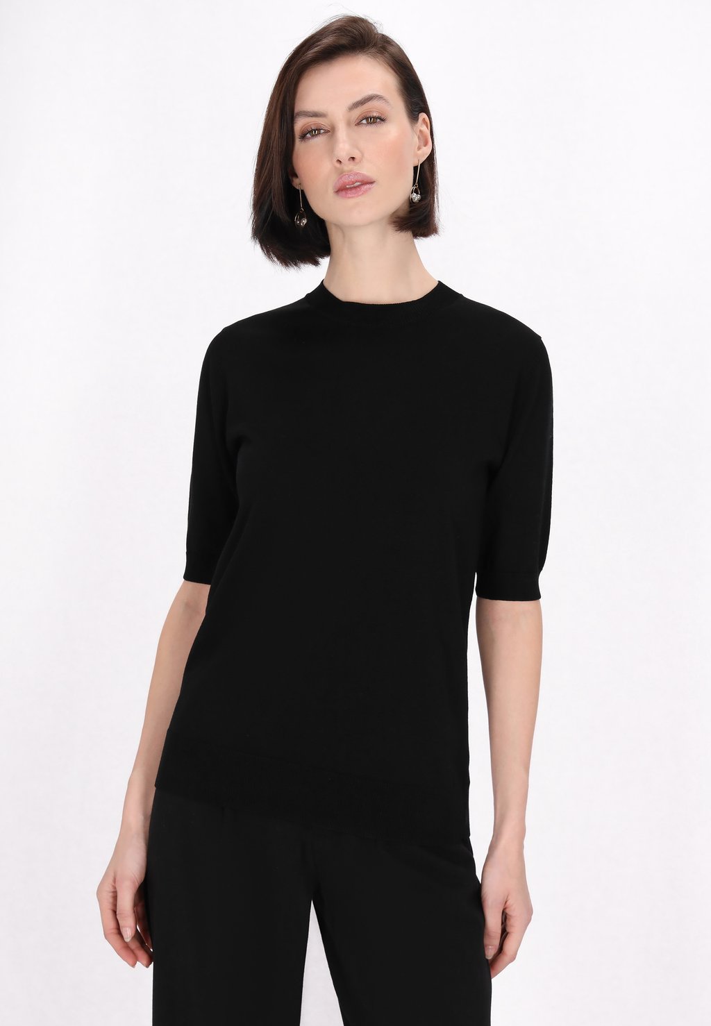 Базовая футболка usha, черный
Базовая футболка usha, черный