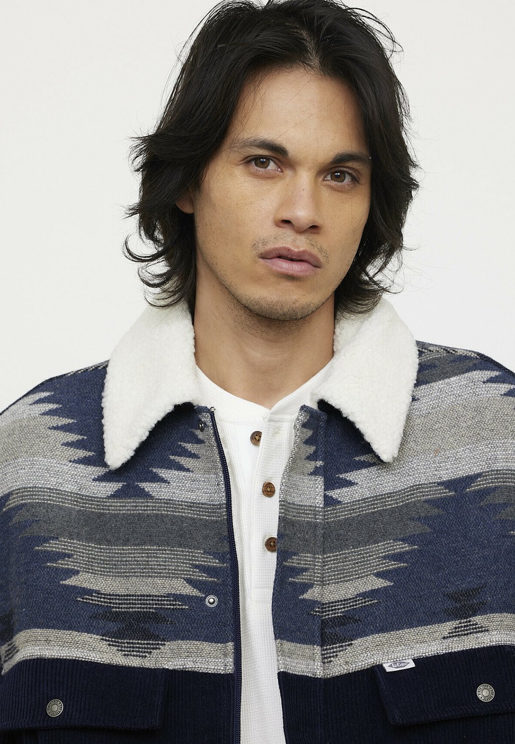 Летняя куртка Lee Cooper, темно-синий
Летняя куртка Lee Cooper, темно-синий