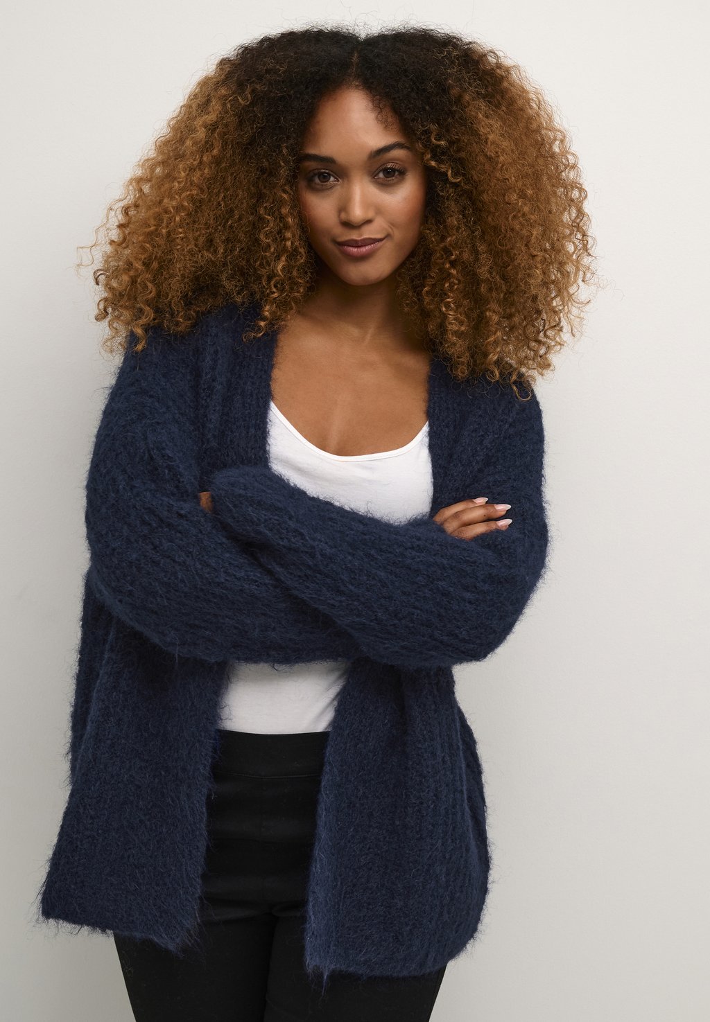 Кардиган BRAVA Culture, темно-синий
Кардиган BRAVA Culture, темно-синий