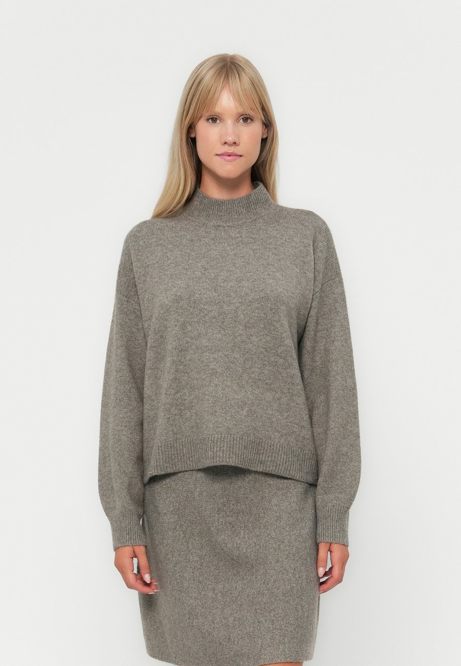 Джемпер Pieces PCMALOU LS , Morel/Brown
Джемпер Pieces PCMALOU LS , Morel/Brown