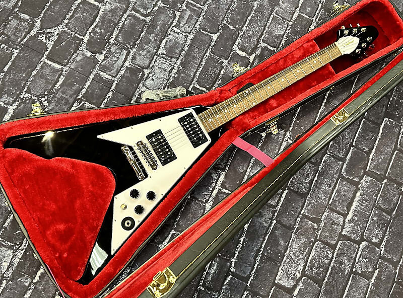 Электрогитара Epiphone Kirk Hammett 1979 Flying V w/case Ebony New Unplayed Auth Dlr 7lb5oz #809
Электрогитара Epiphone Kirk Hammett 1979 Flying V w/case Ebony New Unplayed Auth Dlr 7lb5oz #809