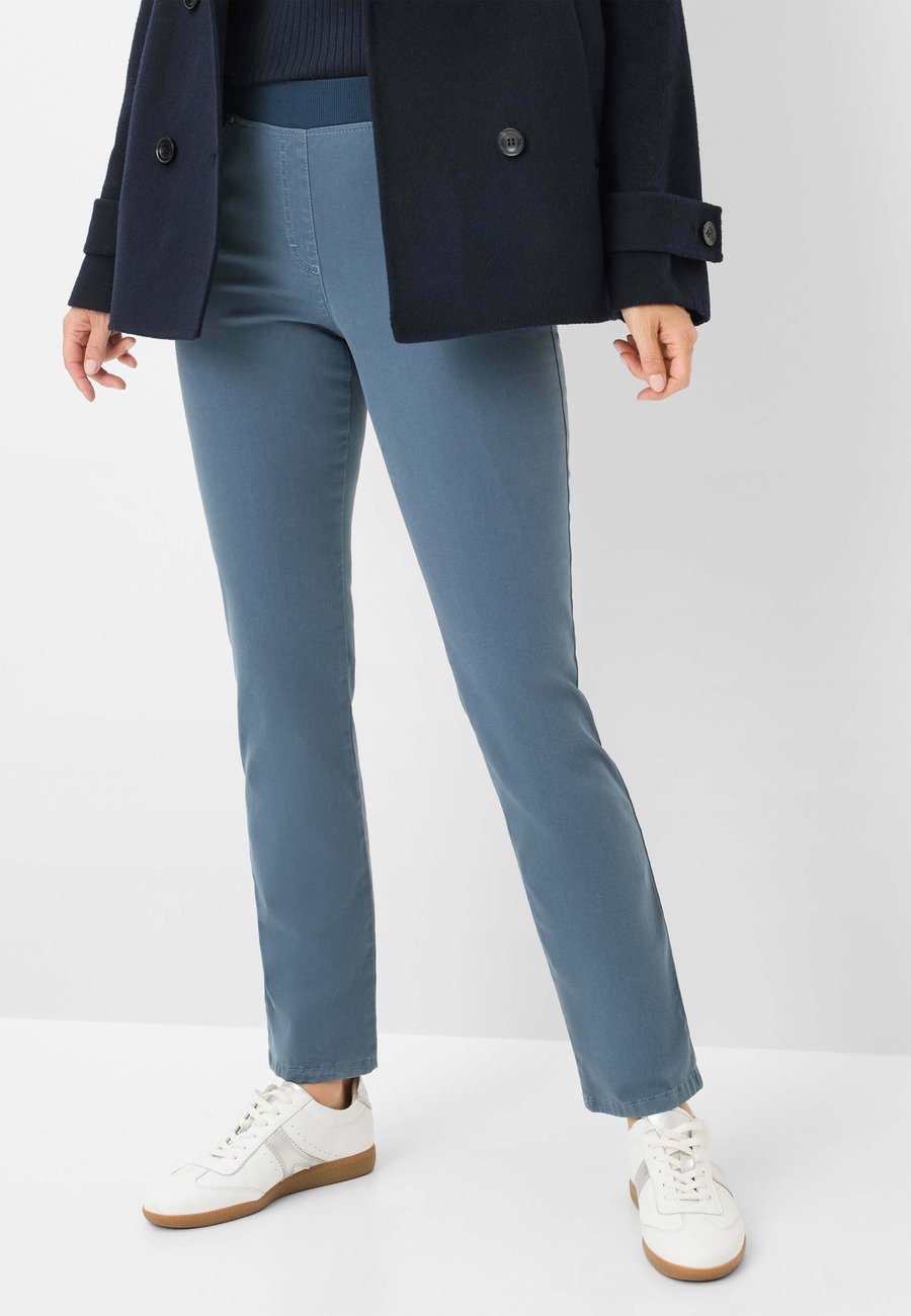 Брюки BRAX STYLE PAMINA, Smoky Blue/Blue
Брюки BRAX STYLE PAMINA, Smoky Blue/Blue