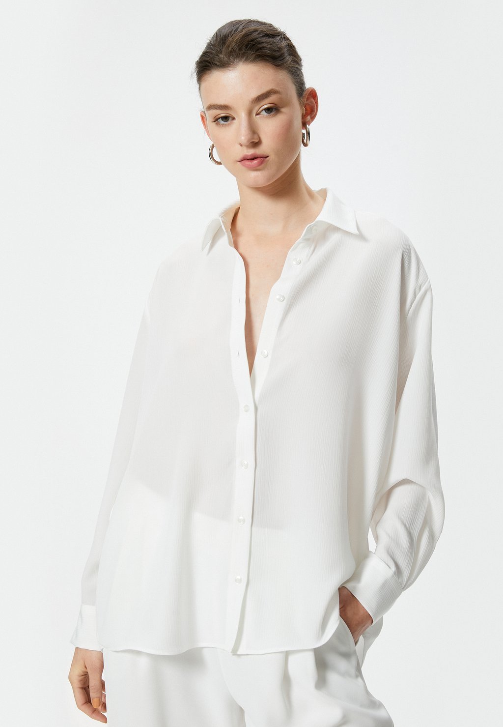 Блузка на пуговицах Koton, молочный
Блузка на пуговицах Koton, молочный
