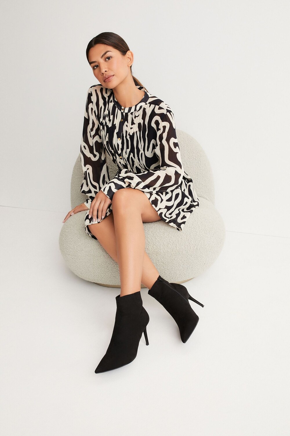 Мини-платье с поясом Next
Мини-платье с поясом Next