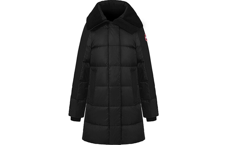 Женский пуховик Canada Goose, черный
Женский пуховик Canada Goose, черный