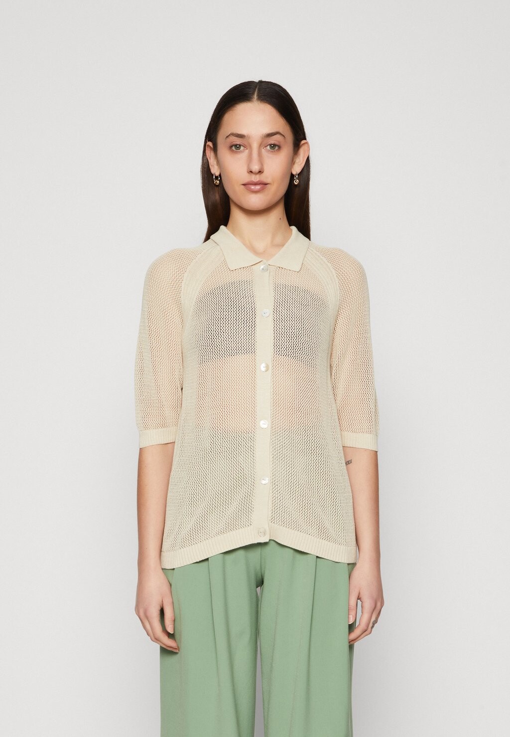 Блуза-рубашка VMLEXSUNMESH 2/4 BUTTON Vero Moda, цвет oatmeal
Блуза-рубашка VMLEXSUNMESH 2/4 BUTTON Vero Moda, цвет oatmeal