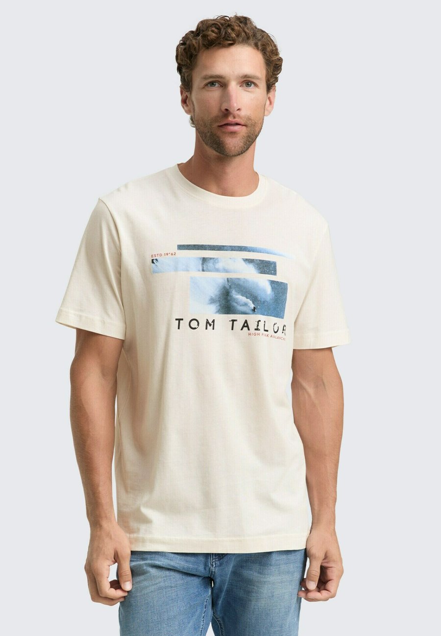 Футболка TOM TAILOR MIT FOTO-PRINT, Gardenia White/White, Белый, Футболка TOM TAILOR MIT FOTO-PRINT, Gardenia White/White
Футболка TOM TAILOR MIT FOTO-PRINT, Gardenia White/White, Белый, Футболка TOM TAILOR MIT FOTO-PRINT, Gardenia White/White