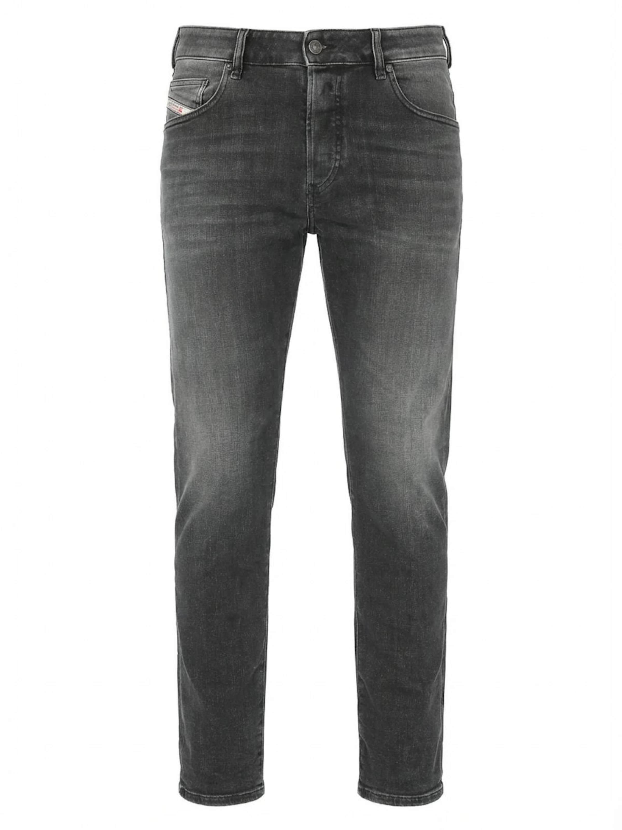 DIESEL Джинсы Regular 'D-YENNOX' в цвете Anthracite
DIESEL Джинсы Regular 'D-YENNOX' в цвете Anthracite