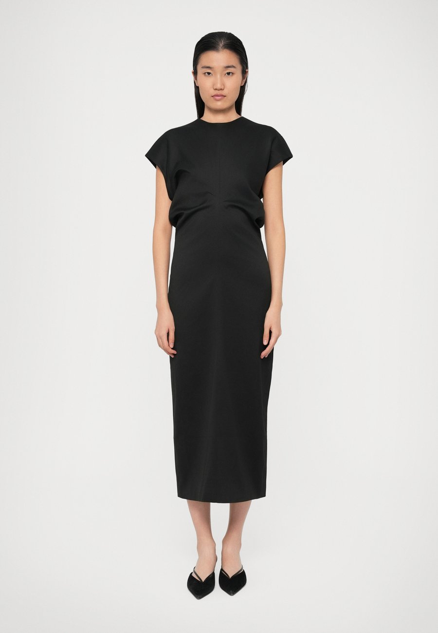 Платье REMAIN SUITING DRESS, Black
Платье REMAIN SUITING DRESS, Black