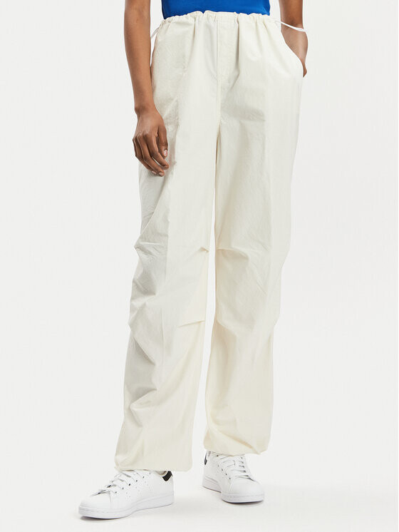 Брюки Hugo, экрю
Брюки Hugo, экрю