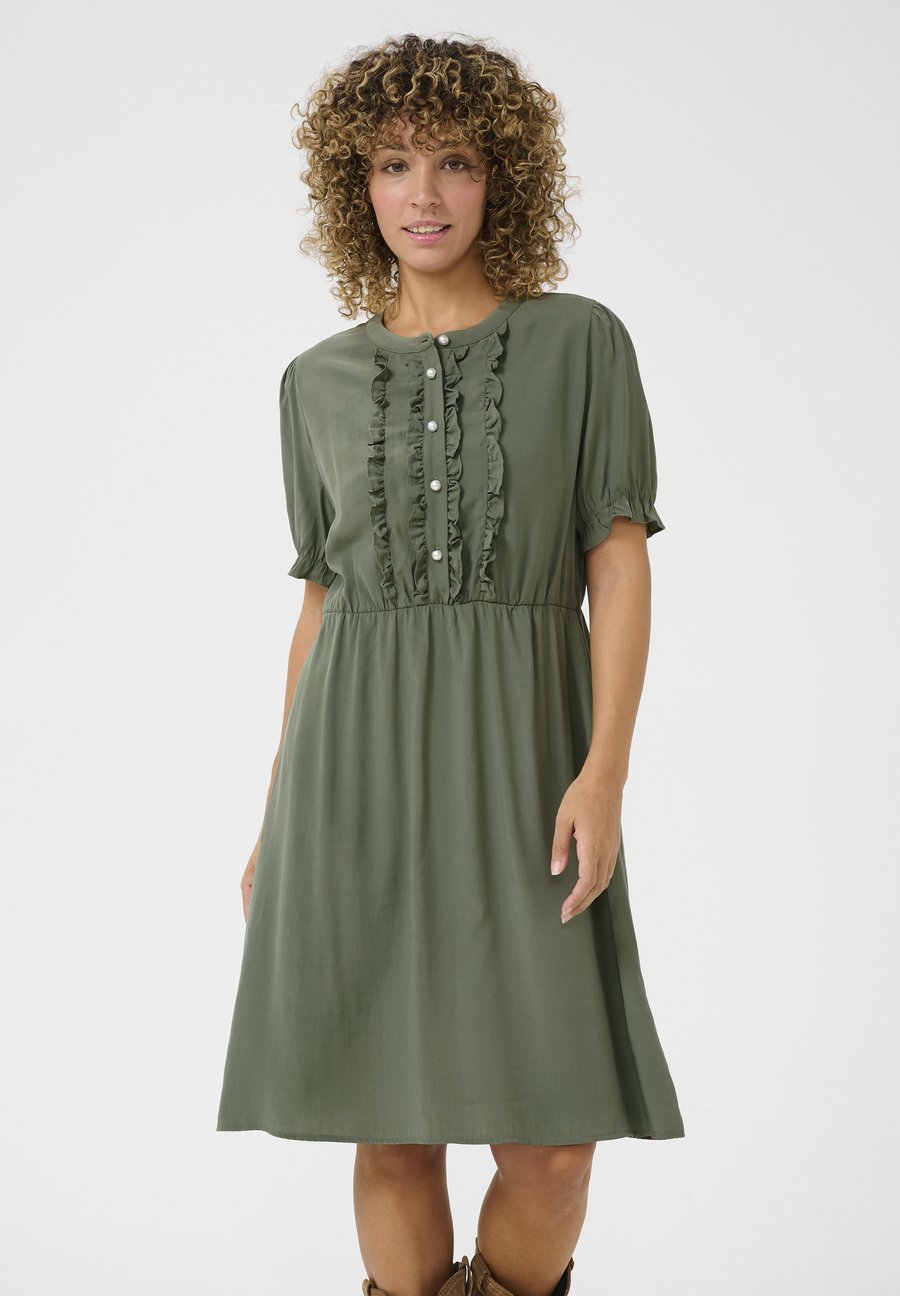 Платье Cream CRSUKI, Laurel Wreath/Dark Green
Платье Cream CRSUKI, Laurel Wreath/Dark Green