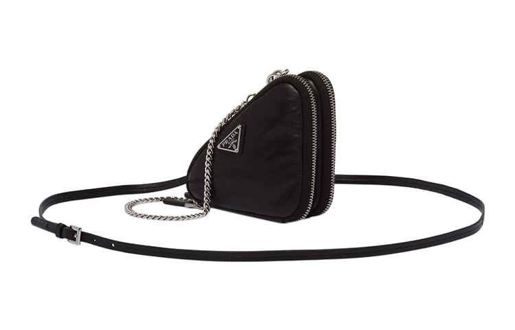 PRADA Кожаный мини-клатч через плечо с одним ремнем Women's Black
PRADA Кожаный мини-клатч через плечо с одним ремнем Women's Black