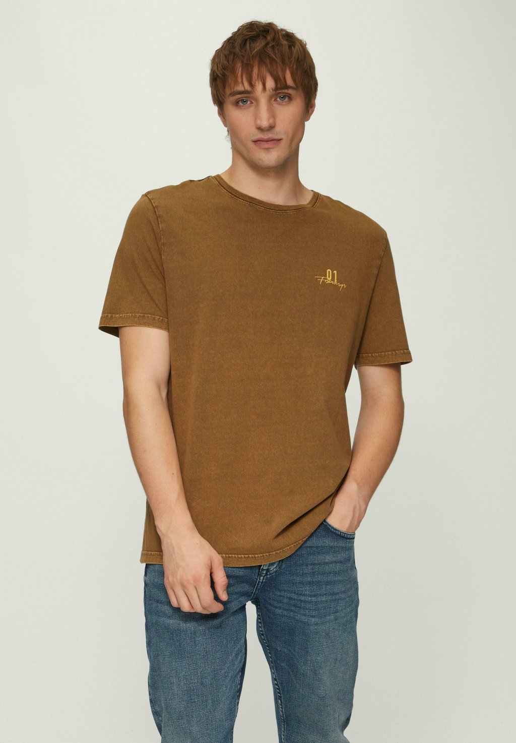 Футболка с принтом QS, светло-коричневый
Футболка с принтом QS, светло-коричневый