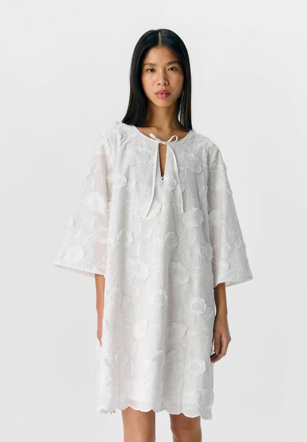 Повседневное платье BLUMEN Object, белый
Повседневное платье BLUMEN Object, белый