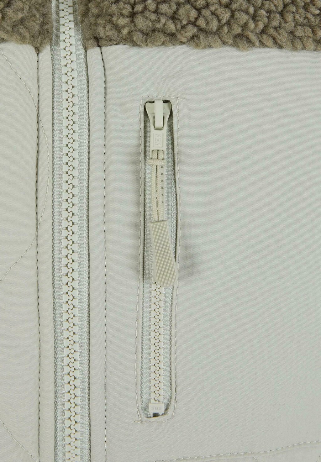 Зимняя куртка CRINKLE Urban Classics, зеленый
Зимняя куртка CRINKLE Urban Classics, зеленый