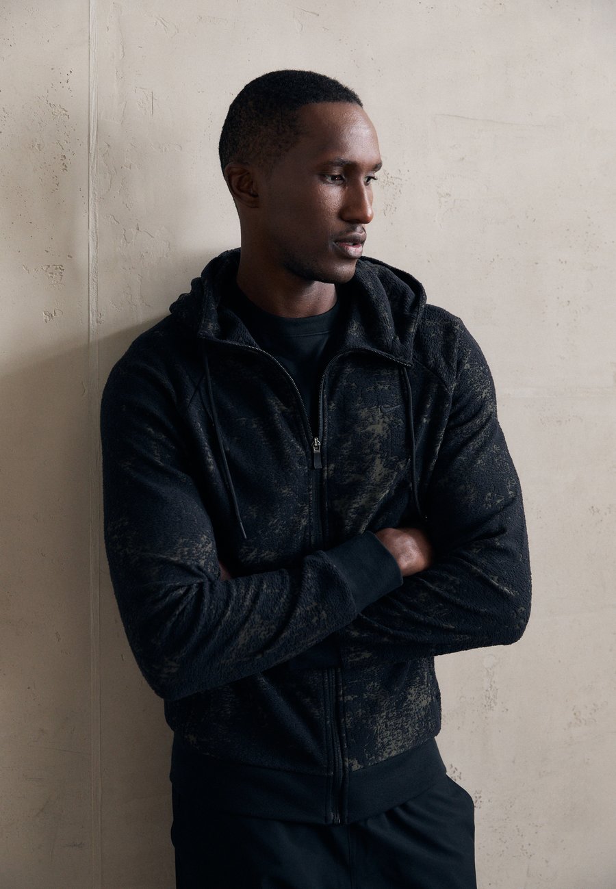 Толстовка Nike Performance PRIMARY HOODIE, Black
Толстовка Nike Performance PRIMARY HOODIE, Black