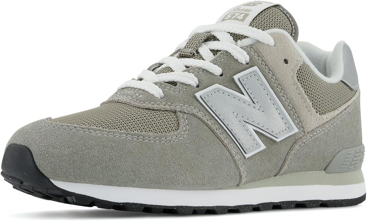 Кроссовки New Balance Kids' 574 V1 на шнуровке, белый/серый
Кроссовки New Balance Kids' 574 V1 на шнуровке, белый/серый