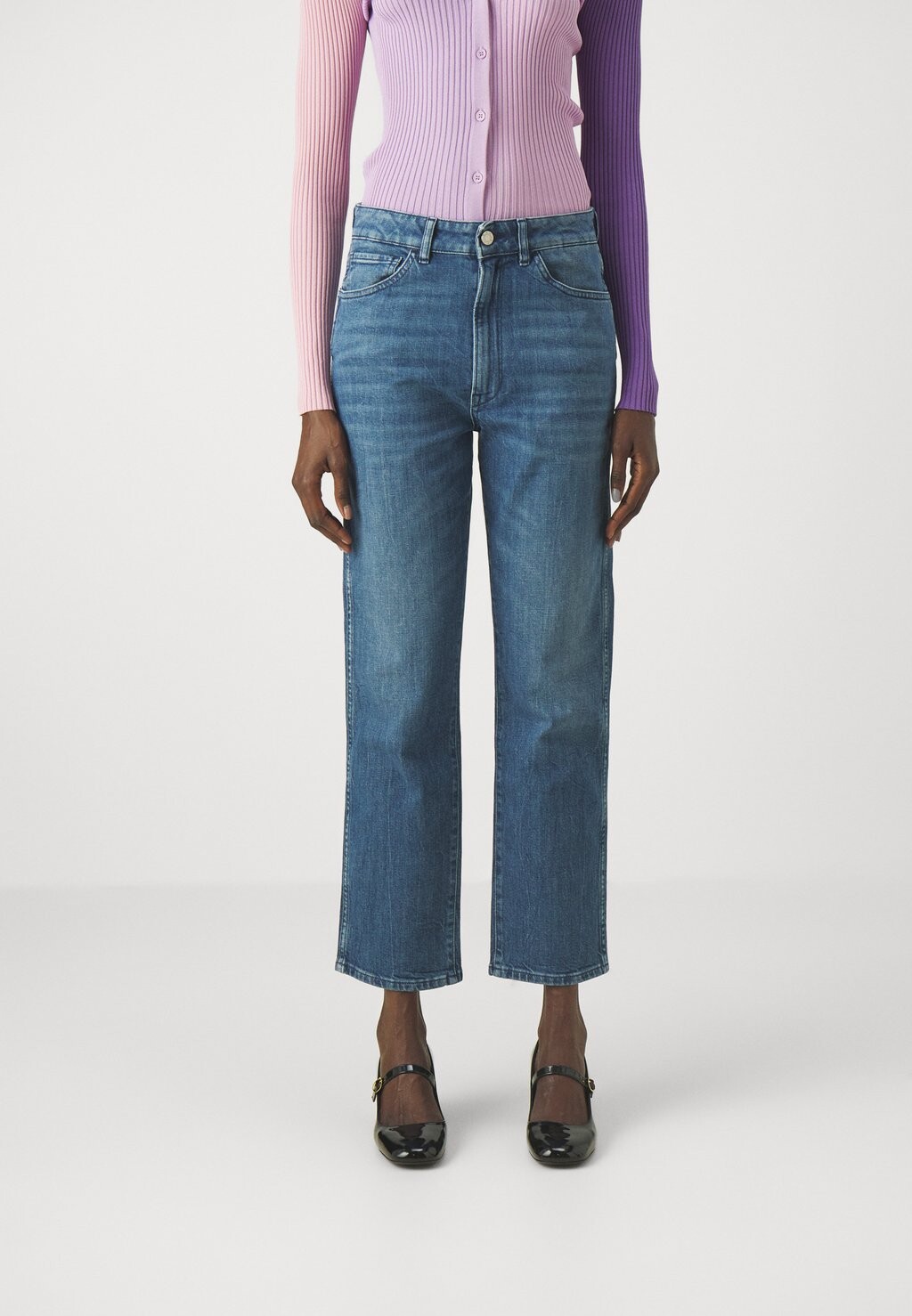 Джинсы Slim Fit CLAUDIA SLIM 3x1, цвет midstone
Джинсы Slim Fit CLAUDIA SLIM 3x1, цвет midstone