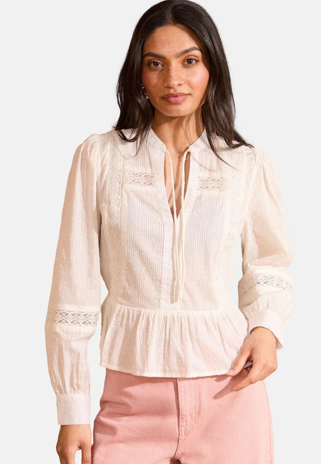 Блуза REGULAR FIT - DOBBY PEPLUM Love & Roses, кремовый
Блуза REGULAR FIT - DOBBY PEPLUM Love & Roses, кремовый