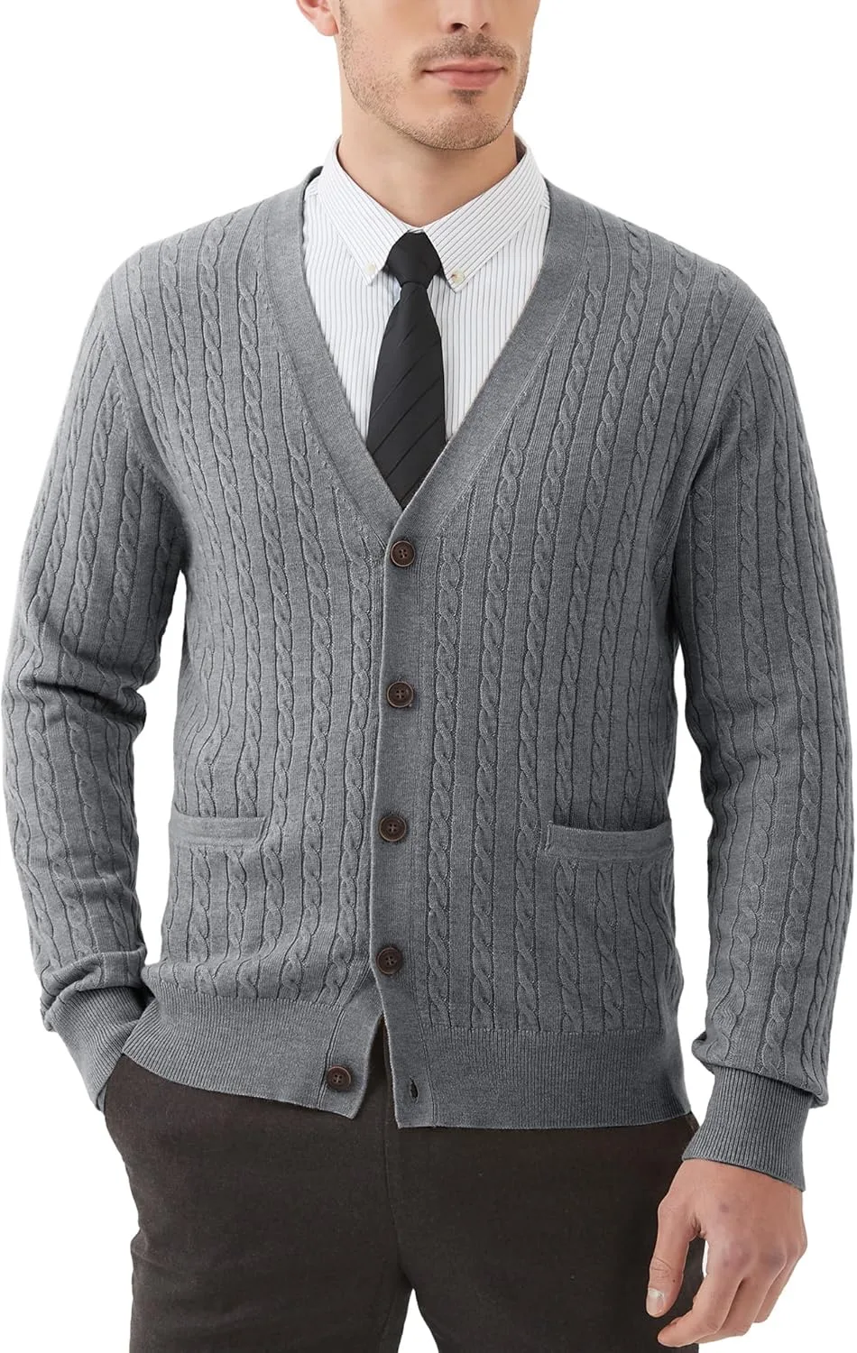 Мужской кардиган Kallspin из шерстяной смеси с V-образным вырезом и карманами
Мужской кардиган Kallspin из шерстяной смеси с V-образным вырезом и карманами