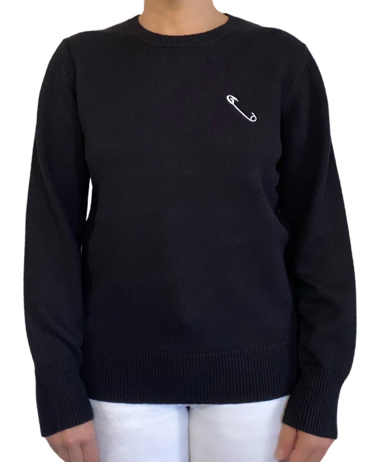 Свитер с булавкой в черно-белом цвете Replica Los Angeles
Свитер с булавкой в черно-белом цвете Replica Los Angeles