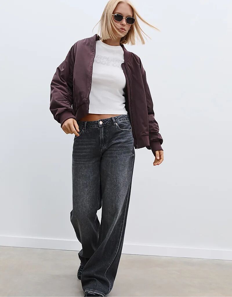 Футболка Stradivarius приталенная со стразами белого цвета
Футболка Stradivarius приталенная со стразами белого цвета