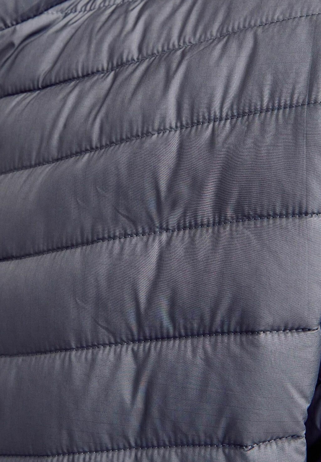 Зимняя куртка JJESTATE PACKABLE PUFFER COLLAR NOOS Jack & Jones, темно-серый
Зимняя куртка JJESTATE PACKABLE PUFFER COLLAR NOOS Jack & Jones, темно-серый