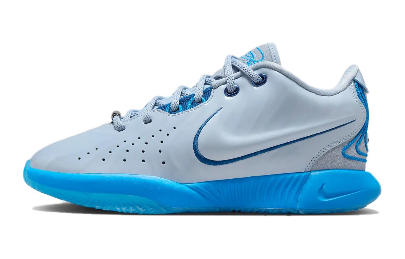 Детские баскетбольные кроссовки Nike Lebron 21 GS, Light Armory Blue/Hero Blue/Greystone Blue/Court Blue
Детские баскетбольные кроссовки Nike Lebron 21 GS, Light Armory Blue/Hero Blue/Greystone Blue/Court Blue