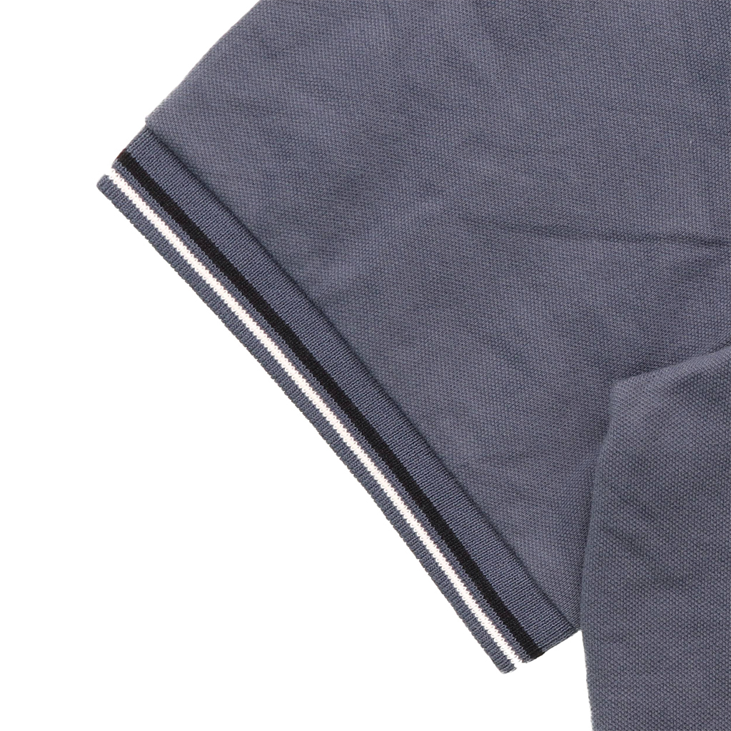 Приталенная стрейч-пике поло Emporio Armani, Голубое озеро
Приталенная стрейч-пике поло Emporio Armani, Голубое озеро