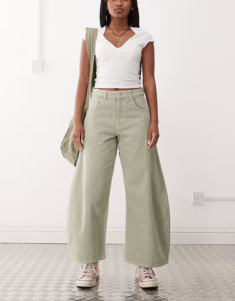 Джинсы-бочонки Reclaimed Vintage Denim фисташкового цвета
Джинсы-бочонки Reclaimed Vintage Denim фисташкового цвета