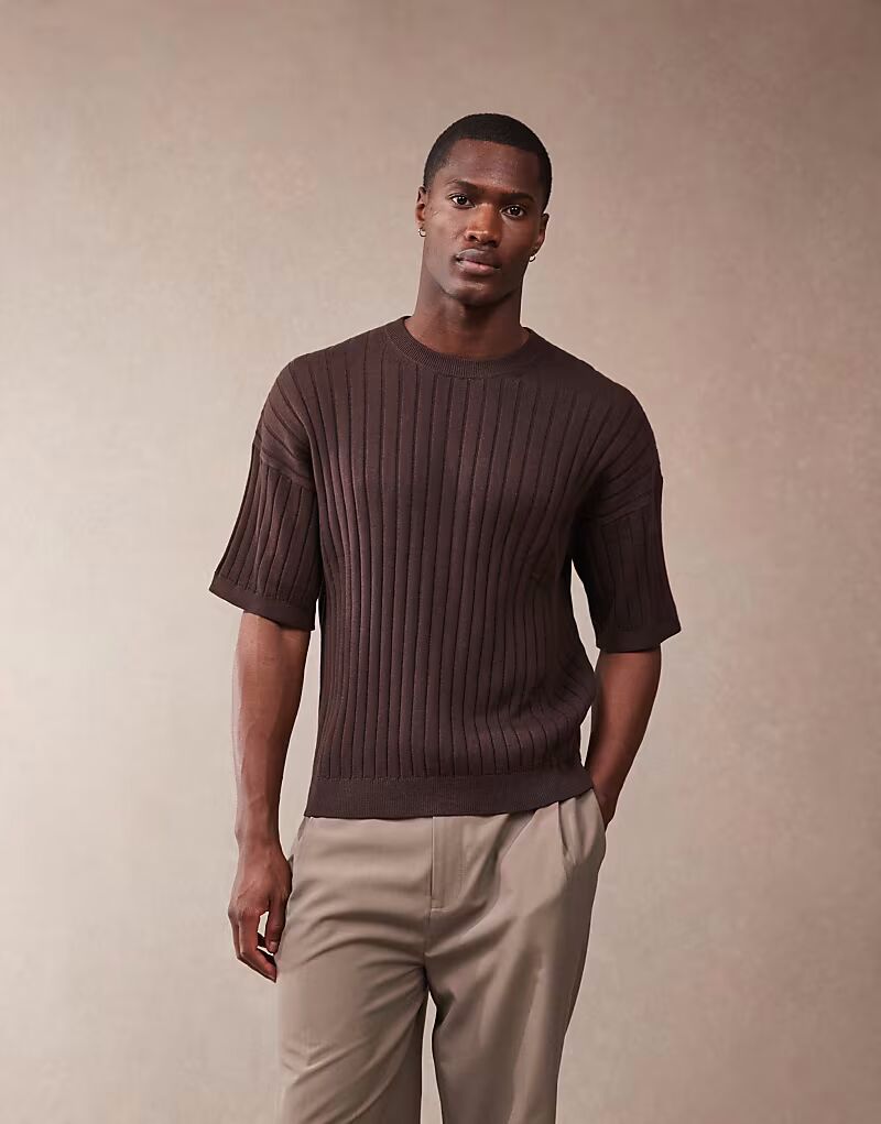 Футболка свободного кроя в рубчик ASOS DESIGN коричневого цвета
Футболка свободного кроя в рубчик ASOS DESIGN коричневого цвета