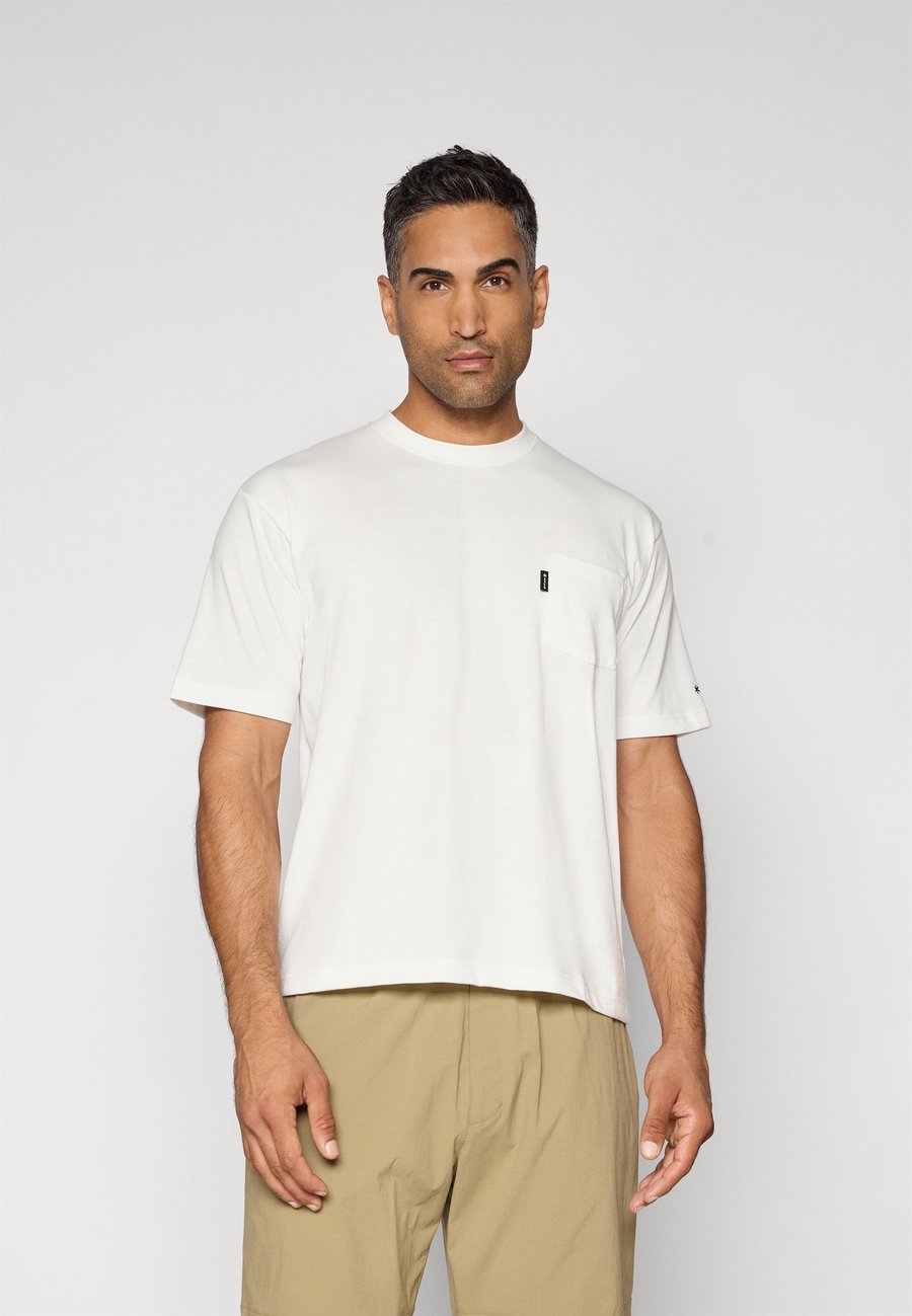 Футболка Snow Peak POCKET UNISEX, Off White/Off-White, Белый, Футболка Snow Peak POCKET UNISEX, Off White/Off-White
Футболка Snow Peak POCKET UNISEX, Off White/Off-White, Белый, Футболка Snow Peak POCKET UNISEX, Off White/Off-White