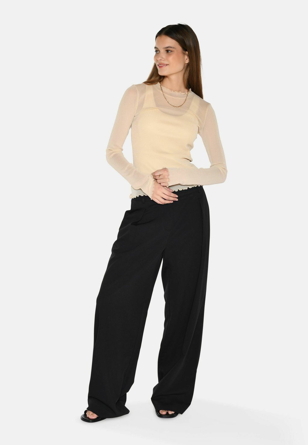 Джемпер MARKHILD Moves, бежевый 
Джемпер MARKHILD Moves, бежевый