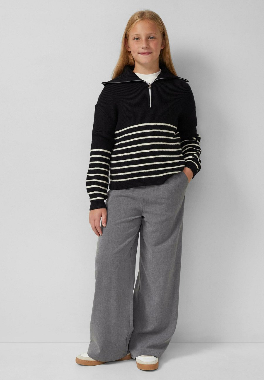 Джемпер s.Oliver Jumper, Schwarz/Black
Джемпер s.Oliver Jumper, Schwarz/Black