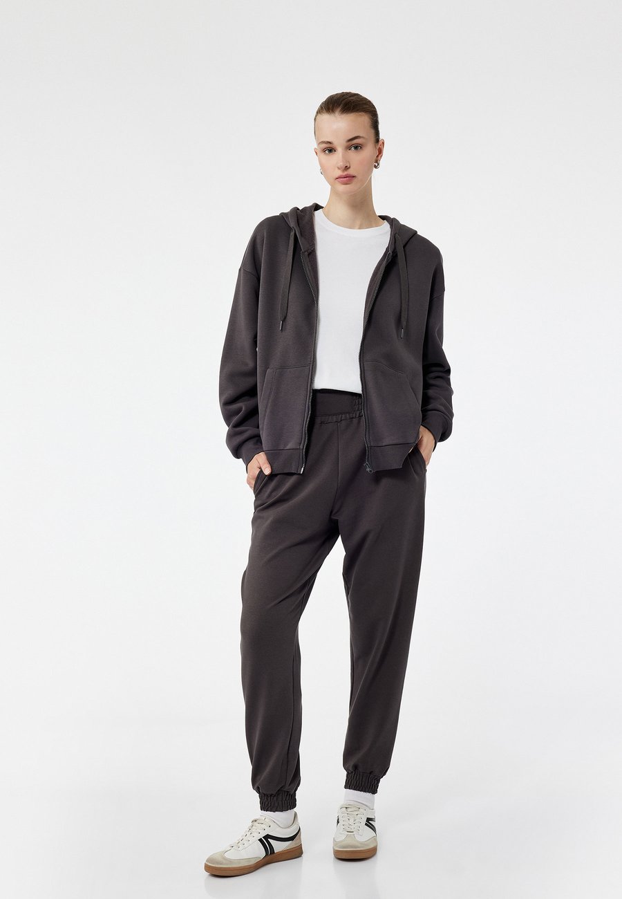 Толстовка Koton Zip-up sweatshirt, Anthracite
Толстовка Koton Zip-up sweatshirt, Anthracite