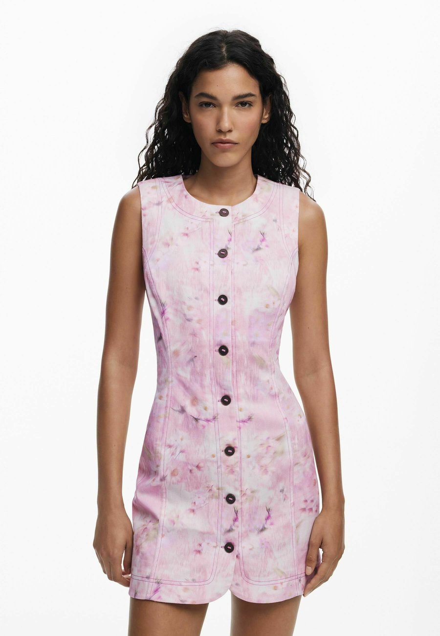 Платье Desigual WITH BUTTONS, Pink
Платье Desigual WITH BUTTONS, Pink