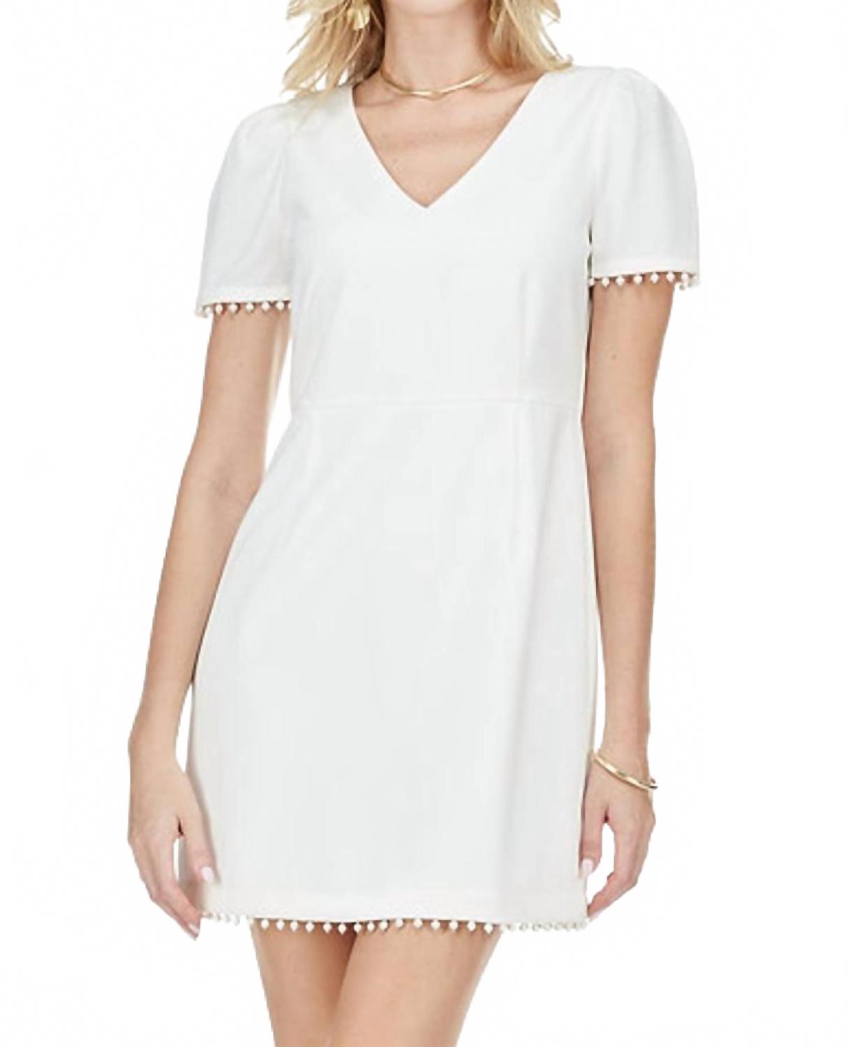 Белое платье с жемчужной отделкой Jade
Белое платье с жемчужной отделкой Jade