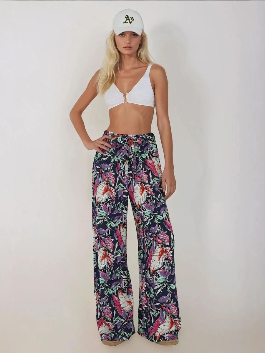 Широкие брюки Hiccup, темно-синий
Широкие брюки Hiccup, темно-синий