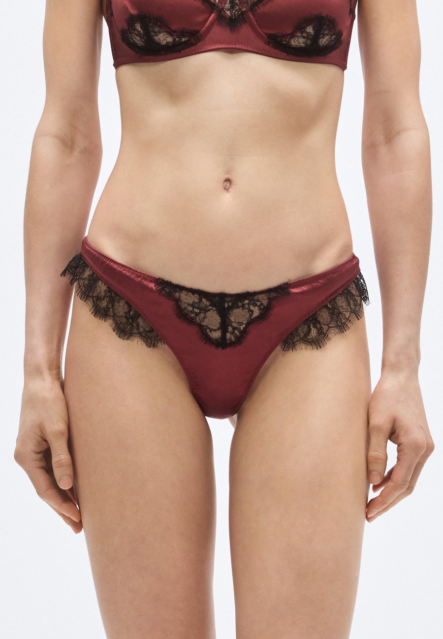 Трусы KIKI DE MONTPARNASSE INSET THONG, Brown
Трусы KIKI DE MONTPARNASSE INSET THONG, Brown