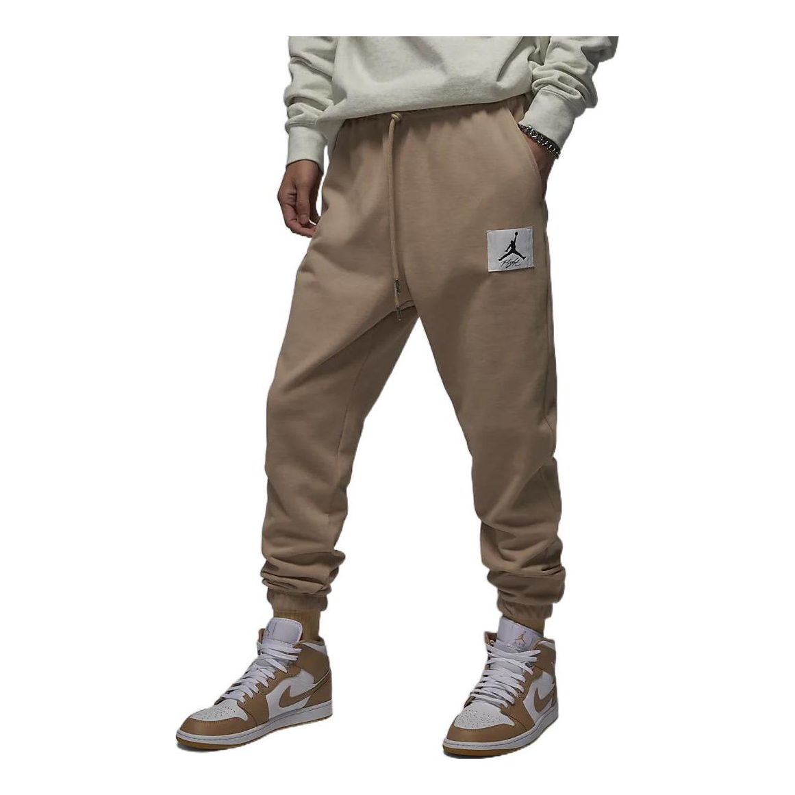 Повседневные брюки Air Jordan Essentials Pants DQ7469-277
Повседневные брюки Air Jordan Essentials Pants DQ7469-277