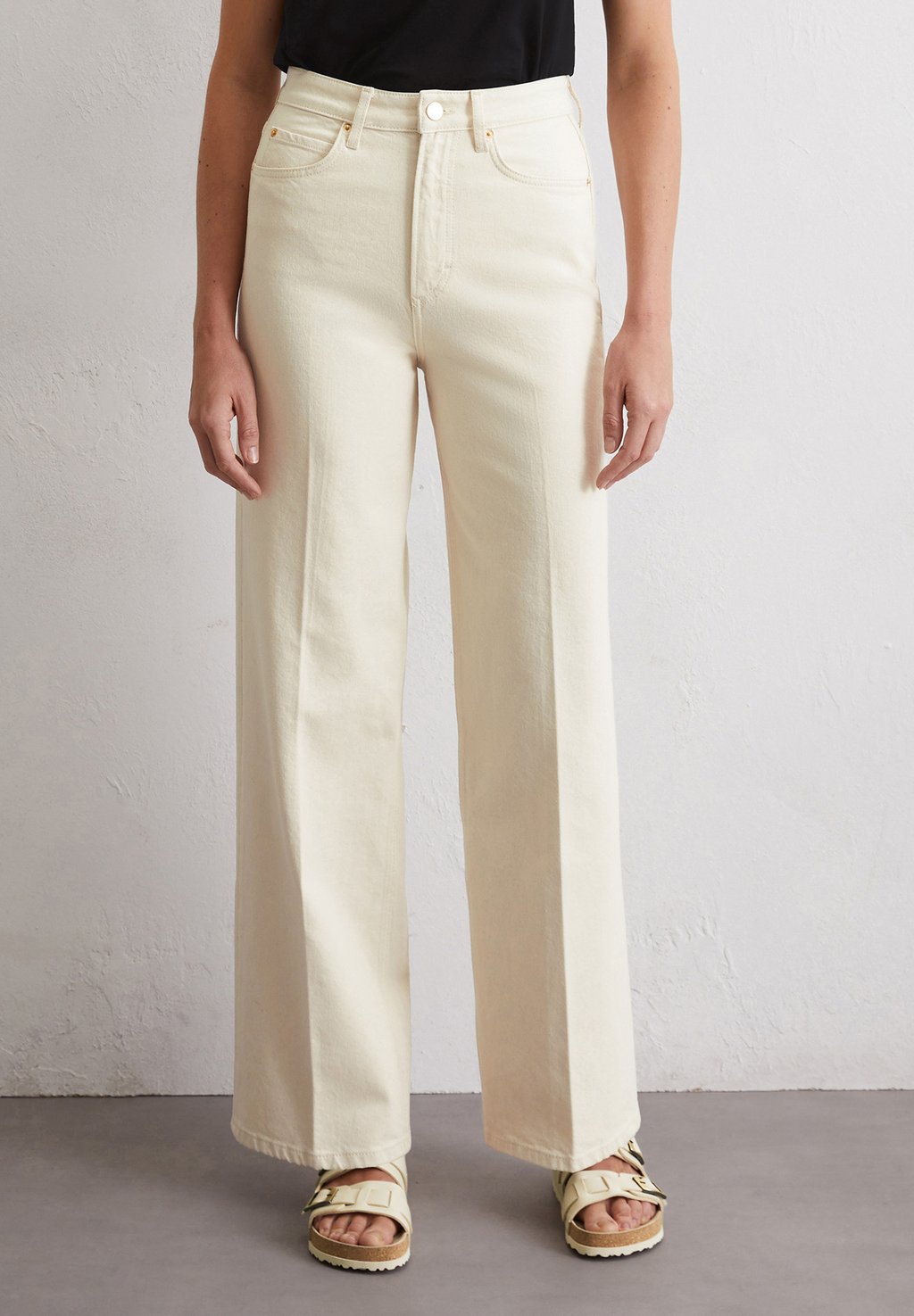 Расклешенные джинсы MODEL TOLVA LONG WIDE MIT CIRCULOSE Marc O'Polo, бежевый
Расклешенные джинсы MODEL TOLVA LONG WIDE MIT CIRCULOSE Marc O'Polo, бежевый