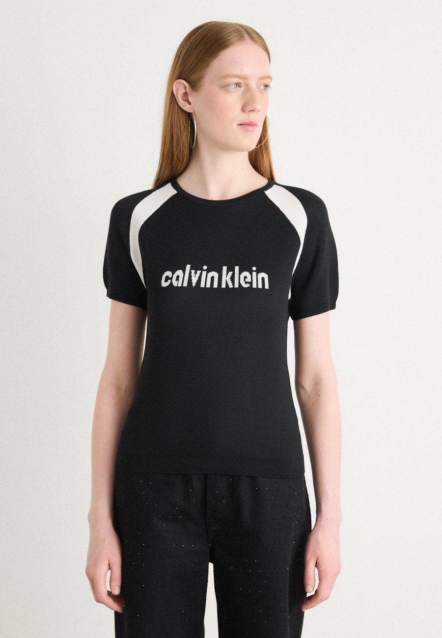 Футболка Calvin Klein Jeans LIQUID SHINE SCULPT, Black, Черный, Футболка Calvin Klein Jeans LIQUID SHINE SCULPT, Black
Футболка Calvin Klein Jeans LIQUID SHINE SCULPT, Black, Черный, Футболка Calvin Klein Jeans LIQUID SHINE SCULPT, Black