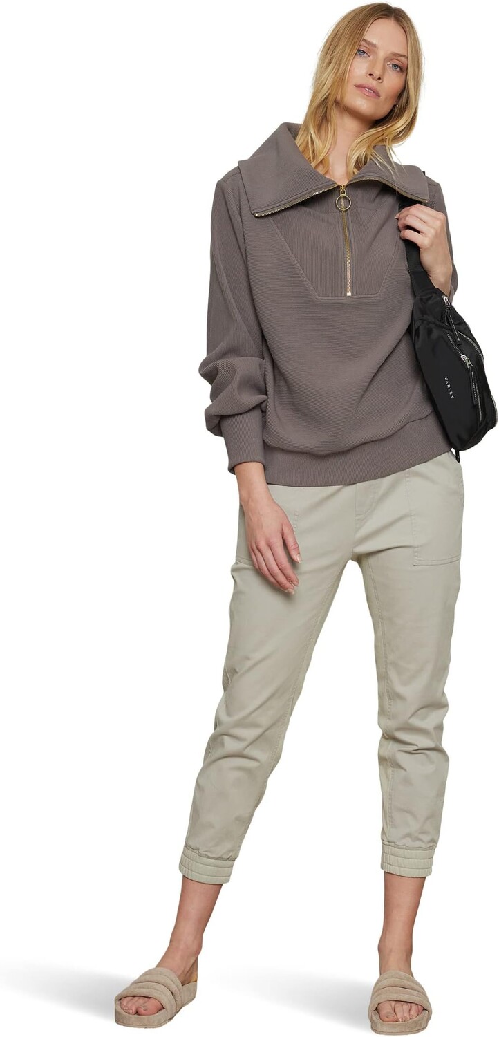 Пуловер с виноградной лозой Varley, цвет Deep Charcoal
Пуловер с виноградной лозой Varley, цвет Deep Charcoal