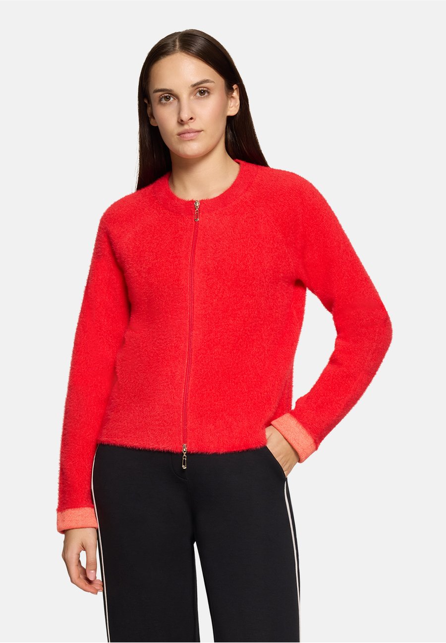 Кардиган Betty Barclay Cardigan, High Risk Red/Red
Кардиган Betty Barclay Cardigan, High Risk Red/Red