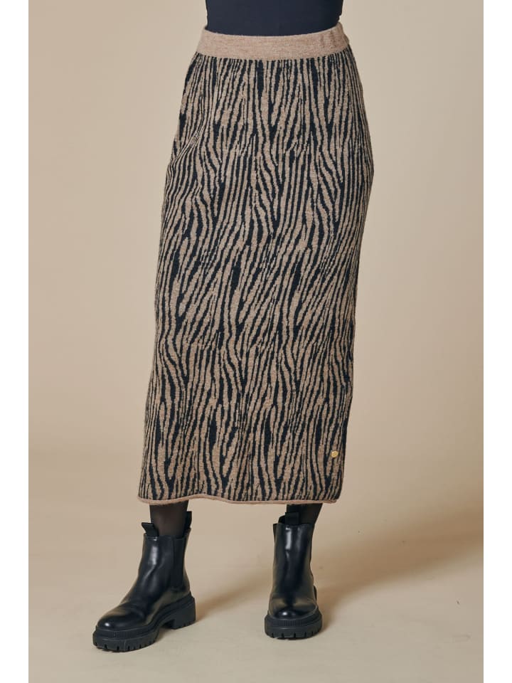 Длинная юбка ZHRILL, черный
Длинная юбка ZHRILL, черный