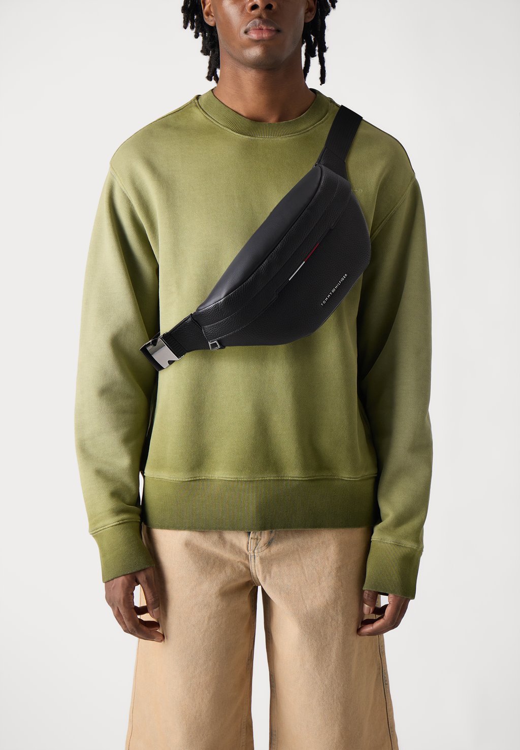 Поясная сумка CENTRAL BUMBAG Tommy Hilfiger, черный
Поясная сумка CENTRAL BUMBAG Tommy Hilfiger, черный