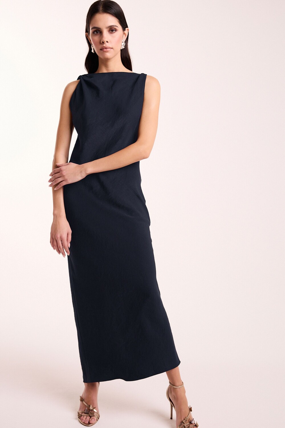 Платье без рукавов прямого кроя с узлами на плечах и металлизированными нитями Next, синий
Платье без рукавов прямого кроя с узлами на плечах и металлизированными нитями Next, синий