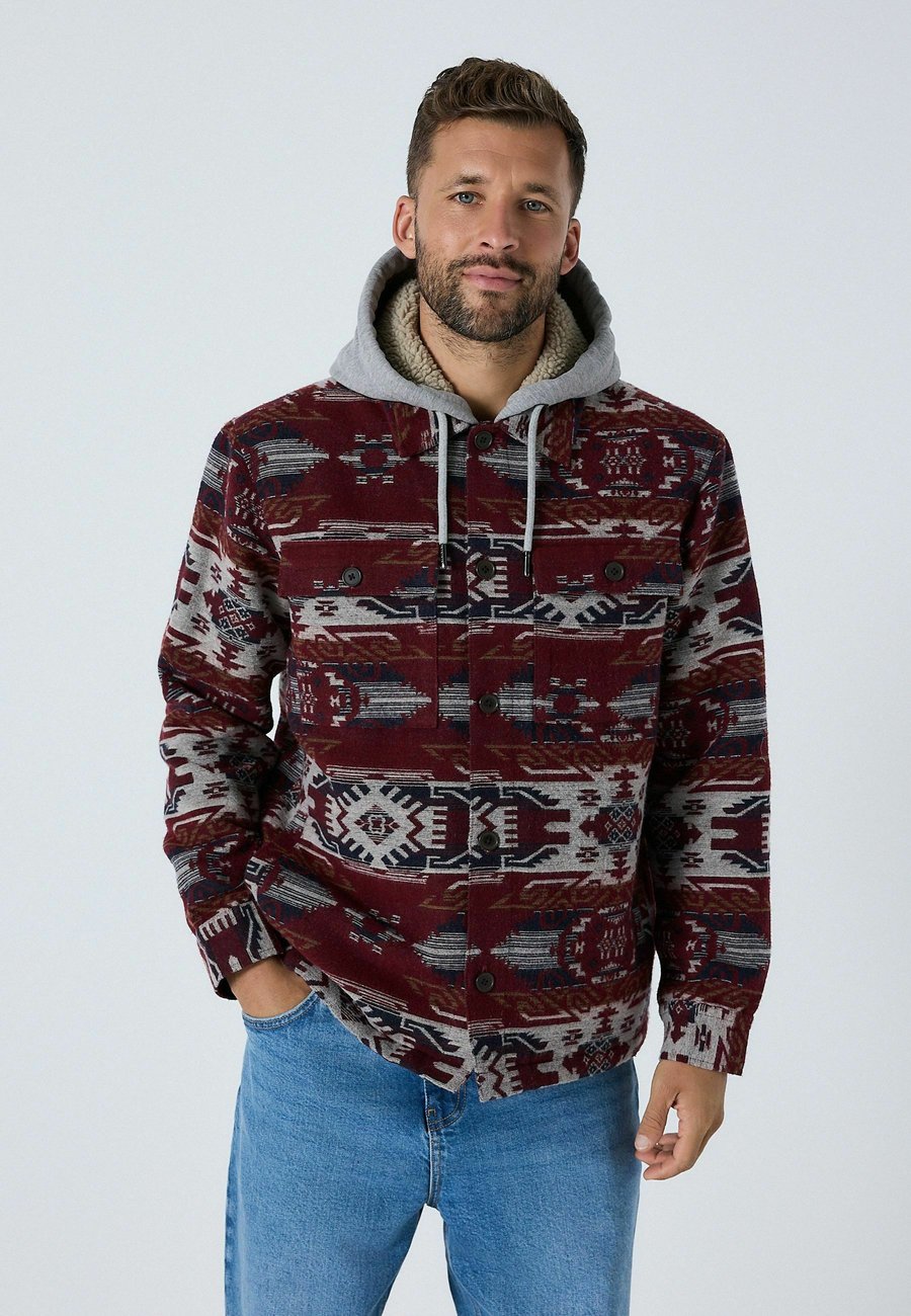 Куртка Next Light jacket, Burgundy Red/Red
Куртка Next Light jacket, Burgundy Red/Red